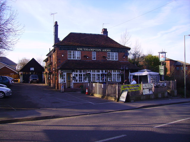 Andover - The Southampton Arms © Chris Talbot :: Geograph Britain and