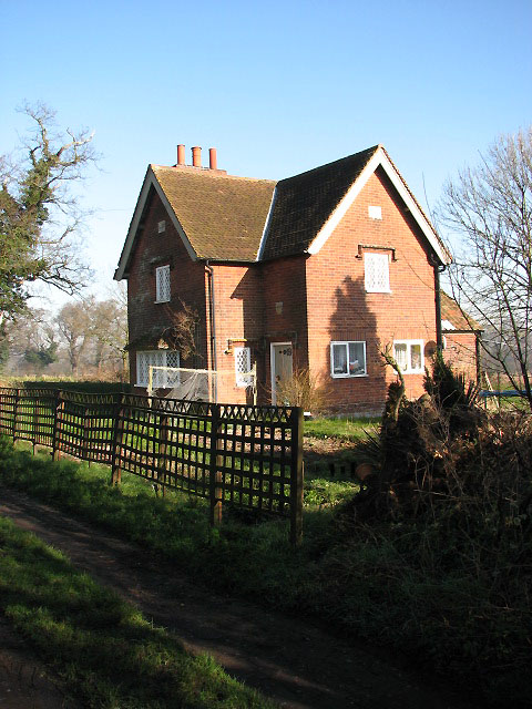 Red Brick Cottage C Evelyn Simak Geograph Britain And Ireland