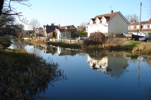 Houses on the River Welland
