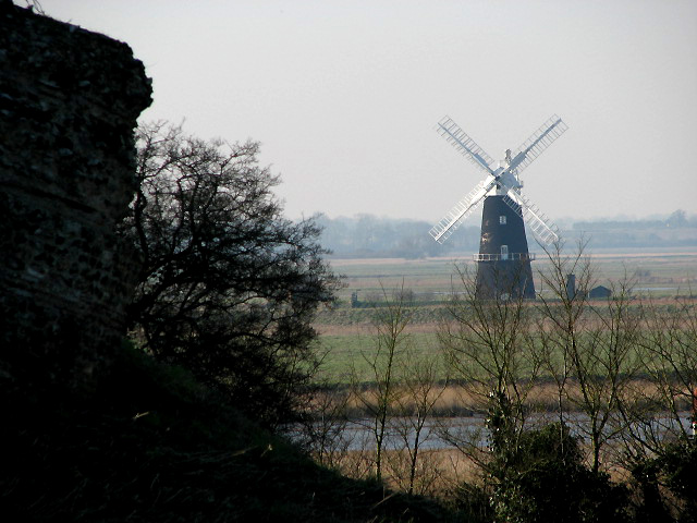 View across the River Waveney