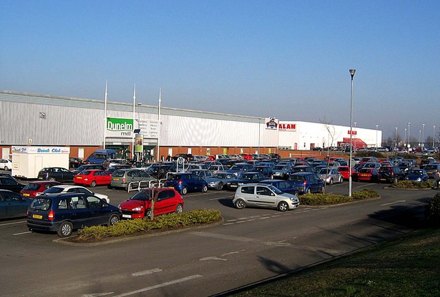 Pallion Retail Park © Roger Smith cc-by-sa/2.0 :: Geograph Britain and ...