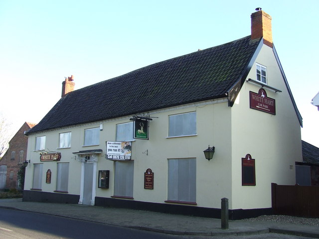 Closed pub © Keith Evans cc-by-sa/2.0 :: Geograph Britain and Ireland