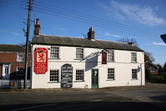 The Red Lion © Richard Croft cc-by-sa/2.0 :: Geograph Britain and Ireland