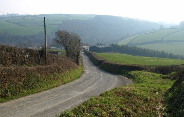 Lane to Clements Hill
