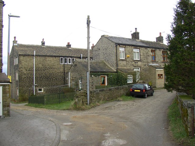 Part of Oldfield, Honley © Humphrey Bolton :: Geograph Britain and Ireland