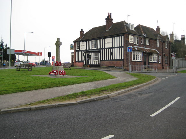 South Mimms: The White Hart & The War Memorial