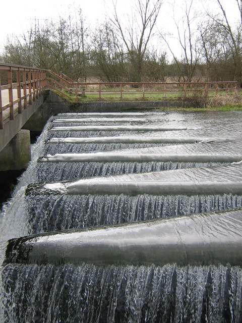 Weir on the River Kennet © George Evans cc-by-sa/2.0 :: Geograph ...