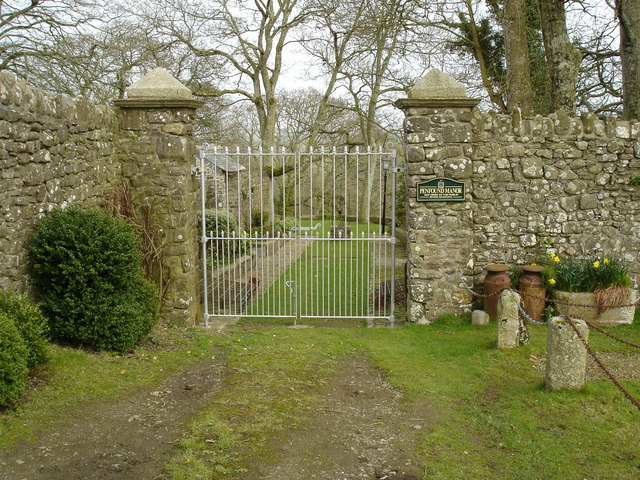 Penfound Manor - gates