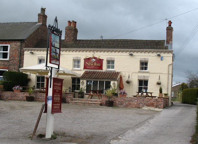 New Inn, Huby © Gordon Hatton cc-by-sa/2.0 :: Geograph Britain and Ireland