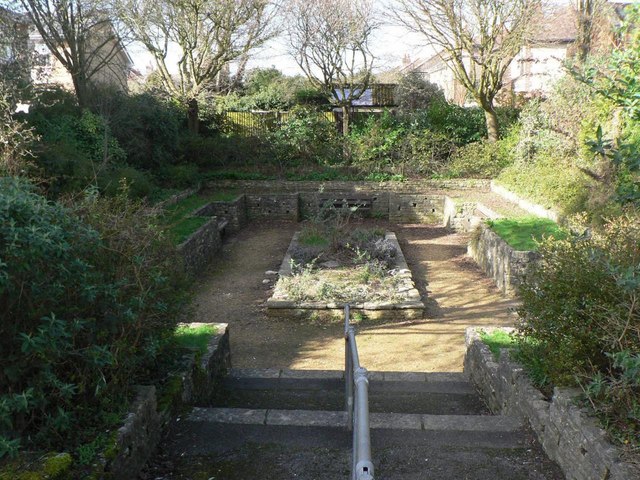 Winton: sunken garden