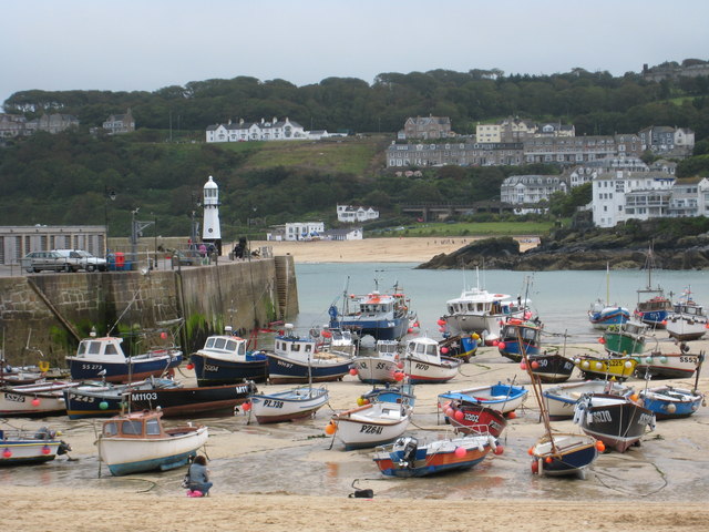 Smeaton's Pier & St Ives harbour © Rod Allday cc-by-sa/2.0 :: Geograph ...