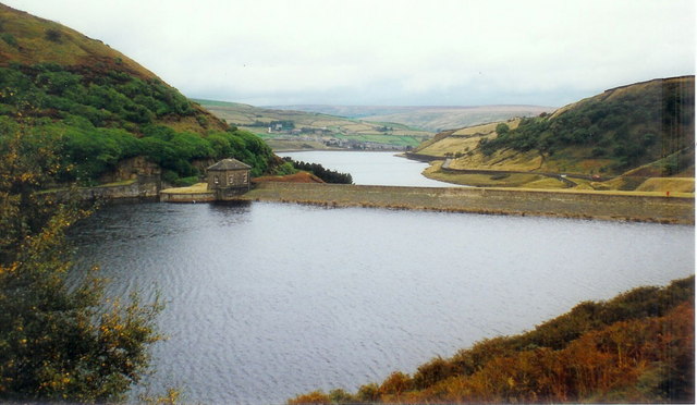 Wessenden Reservoir © Bill Johnson cc-by-sa/2.0 :: Geograph Britain and ...