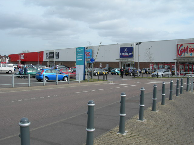 Strood Retail Park © Danny P Robinson cc-by-sa/2.0 :: Geograph Britain ...