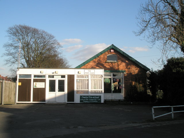 The Moat Club Cosham © Basher Eyre :: Geograph Britain and Ireland