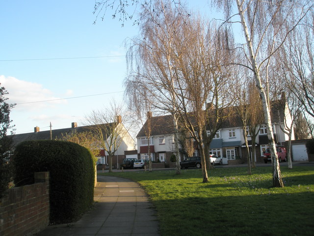 Small green in Kinross Crescent