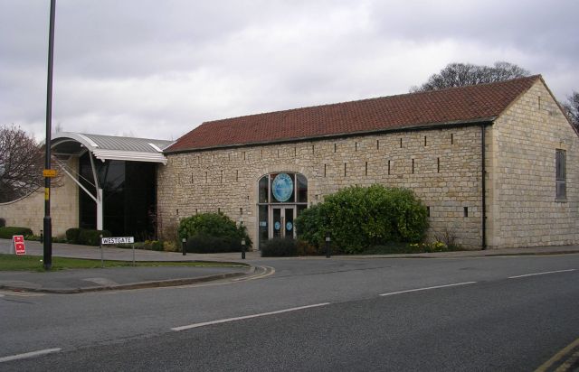 Tadcaster Swimming Pool - Westgate © Betty Longbottom cc-by-sa/2.0 ...