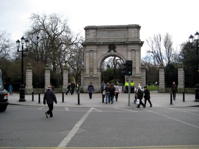 Main Entrance to St. Stephen's Green