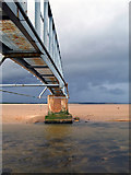 NT6678 : Footbridge over Biel Water, Belhaven Bay by Lisa Jarvis