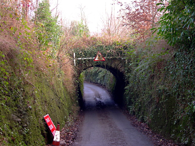 Narrow Road, Low Bridge © Tony Atkin cc-by-sa/2.0 :: Geograph Britain ...