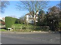 House on the corner of Cliff Road