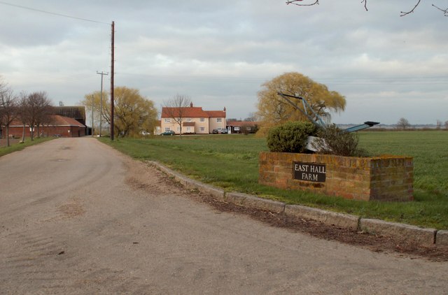 A view of East Hall Farm from Eastend Road