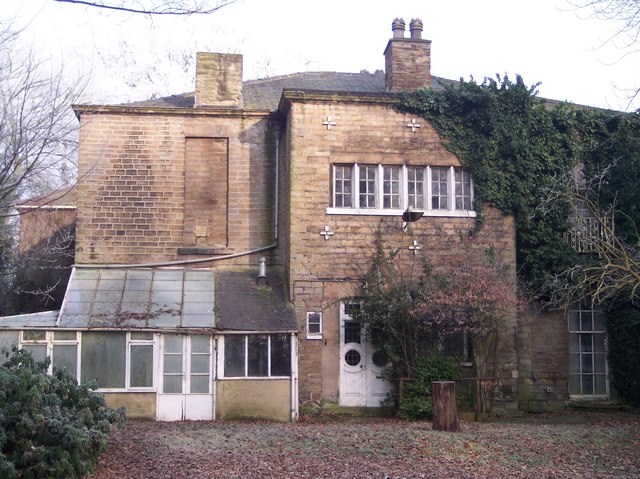 Front view of Lofthouse hall