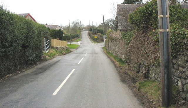 Minor road from Dinas to Saron