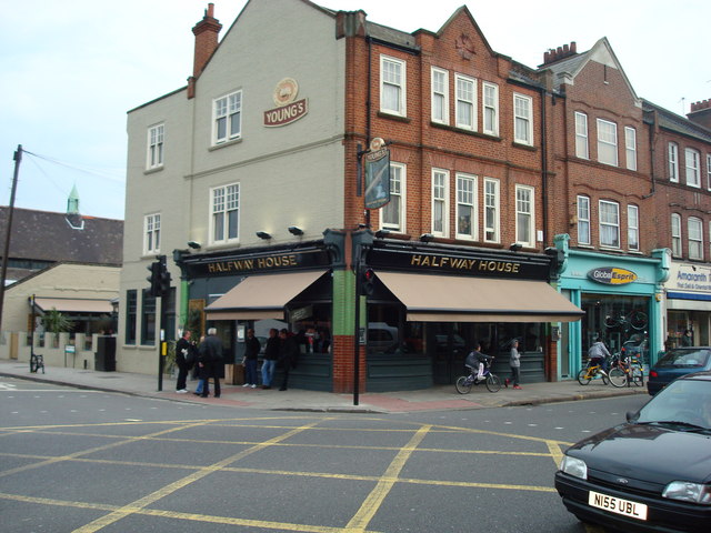 Halfway House Public House Earlsfield © Stacey Harris Geograph Britain And Ireland