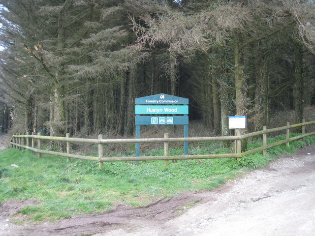 Entrance to Hustyn Wood