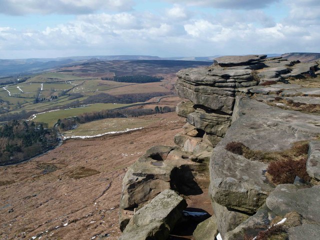 Robin Hood's cave on Stanage Edge © Steve Fareham :: Geograph Britain ...