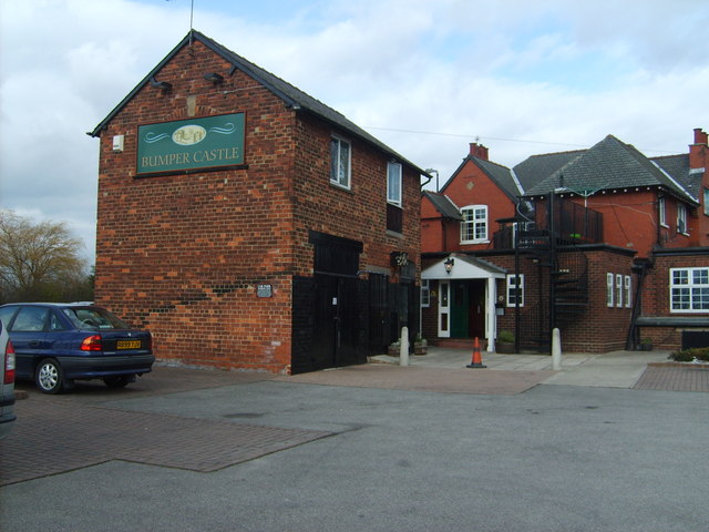 Bumper Castle public house from the car... © Cathy Brown cc-by-sa/2.0 ...