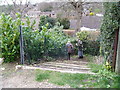 Public Footpath descending to Broomfield Lane