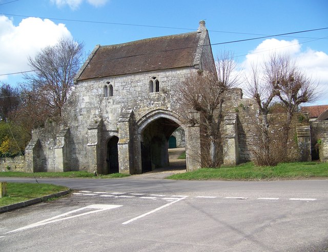 Gatehouse to Place Farm