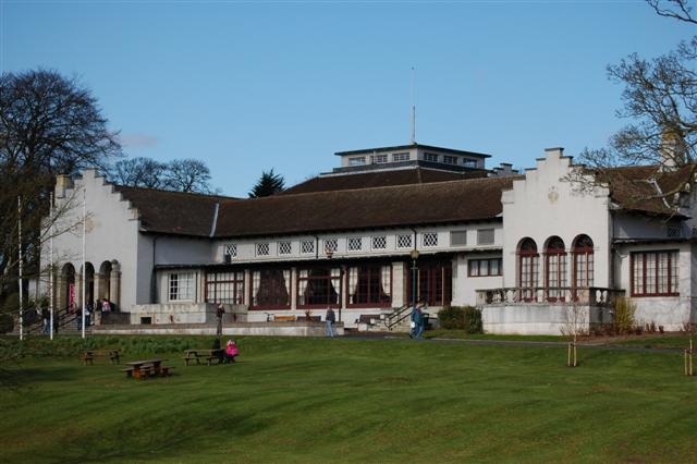 The Glen Pavilion © Paul McIlroy cc-by-sa/2.0 :: Geograph Britain and ...