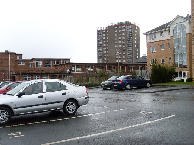 Looking to Dalmuir CE centre from... © Stephen Sweeney :: Geograph ...