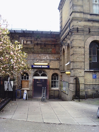 Parsons Green Underground Station © David Kemp :: Geograph Britain and ...