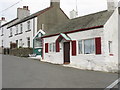 Pen-lan cottage and Y Siop Wlan (Wool Shop) above the harbour