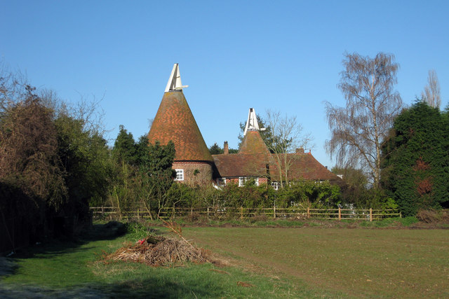 hawkhurst kent street oast geograph sawyers square