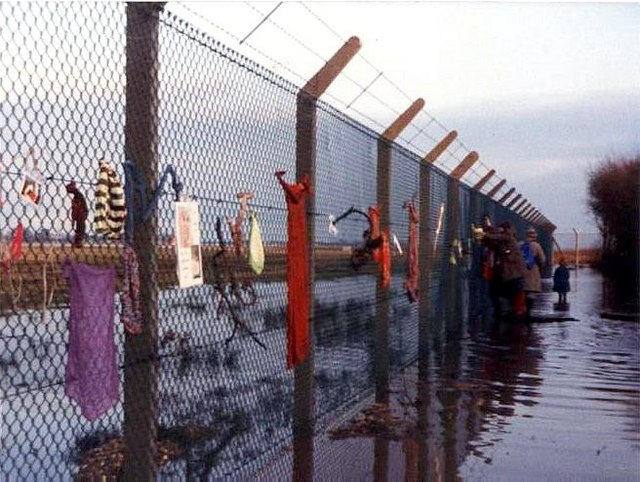 Greenham Common women's protest 1982, decorating the fence