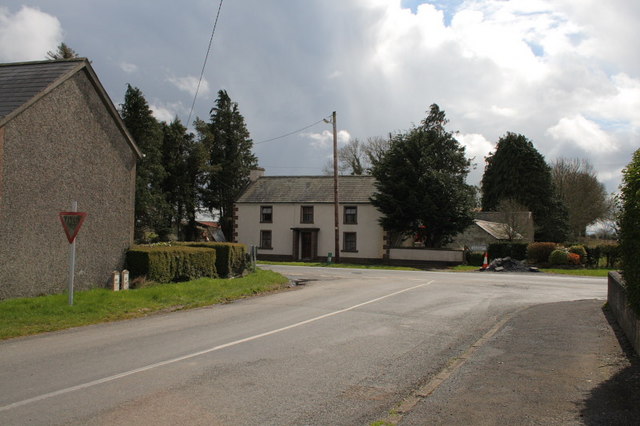 Road junction © kevin higgins :: Geograph Britain and Ireland