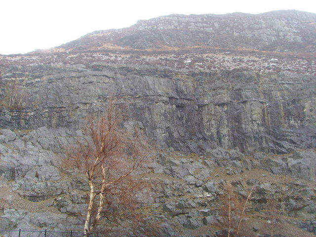Caban Coch disused quarry.