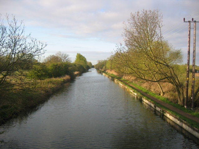 River lea. Lea canal.