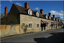 SO9537 : Cottages in Overbury by Philip Halling