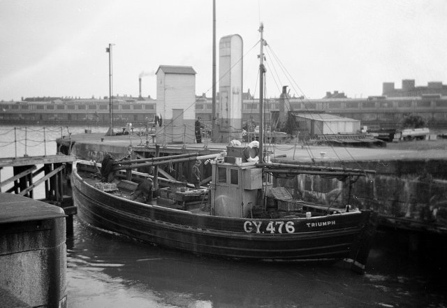 Trawler entering lock gates into dock... © John Firth cc-by-sa/2.0 ...