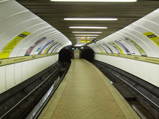 Kelvinhall subway station