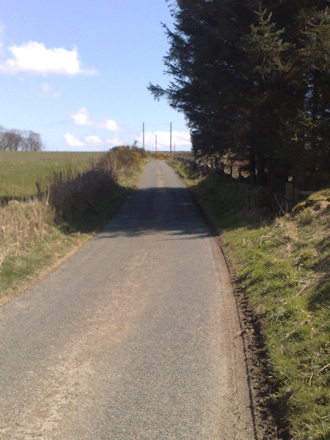 Road to Hill of Middleton Farm