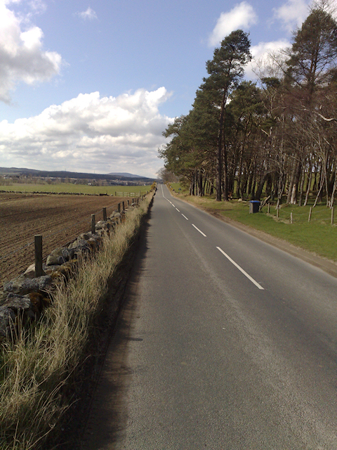 Road to Inverurie near Wester Fintray