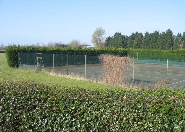 Poorly kept tennis courts