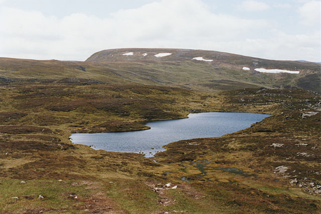 Lochan north of Carn nan Sac