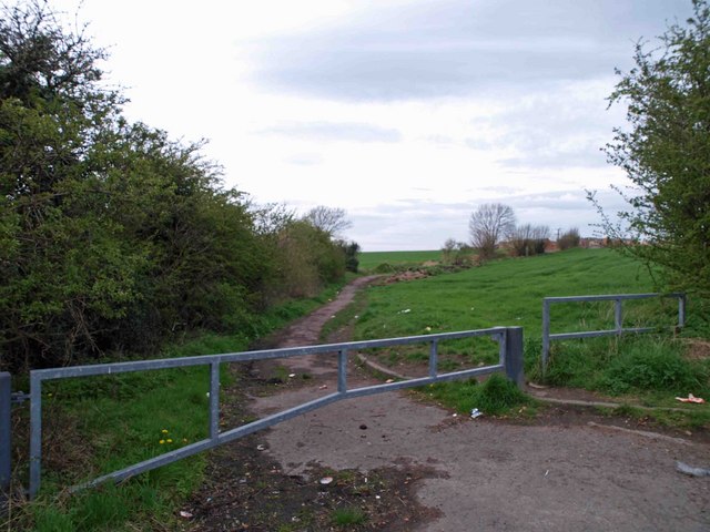 Gate to track opposite Willowgarth School on Brierley Road